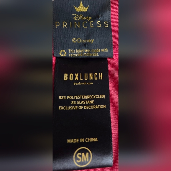 NWOT Disney Mulan Red Velvet Hoodie size SM - Picture 10 of 11